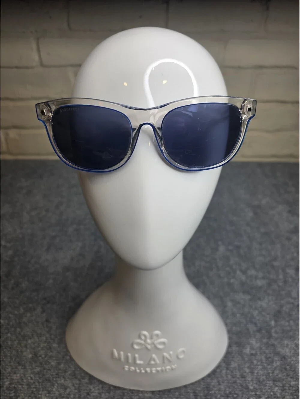 DSQUARED2 Liam Sunglasses DQ0174 26V Clear Blue Square Frame Blue Lens EUC